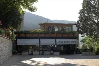 波爾塔努歐瓦飯店 智能神廟附近的飯店