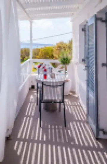 米洛斯灣套房飯店