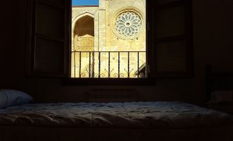Las Cantigas - Housity