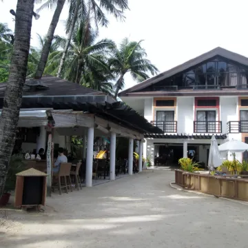 Microtel by Wyndham Boracay Hotel dekat Pantai Diniwid