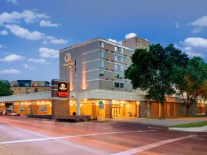 DoubleTree by Hilton Madison Downtown