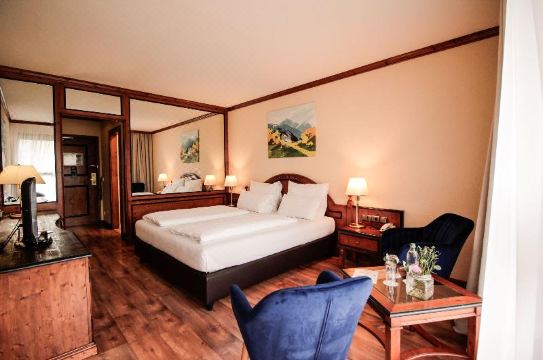 4. 리세르지 호텔 ..