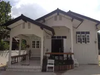 Norn Nab Dao Whitehouse