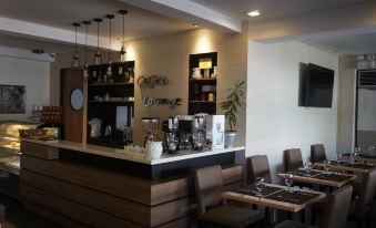 Tacloban Plaza Hotel