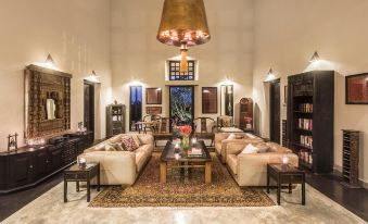 Villa Mayurana by Edwards Collection