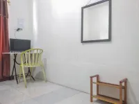 Nayla Homestay Jambi Mitra RedDoorz Hotel dekat Danau Gunung Tujuh
