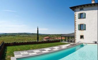 Hotel Gredič - Romantic Vineyard Escape