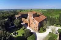 Castello del Duca Hotels in Riano