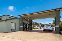 Econo Lodge Lake Charles University Area Hotels in Lake Charles