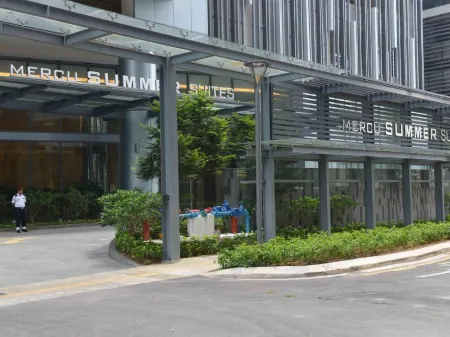 Summer Suites Studios