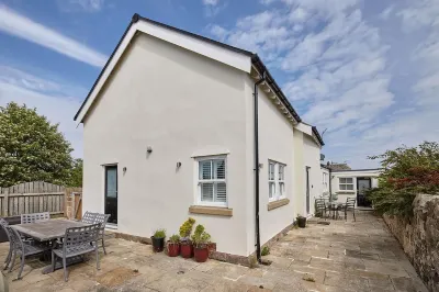 Host Stay Doray House Hotels near Low Newton by the Sea Beach