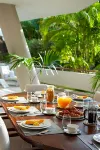 Billionaire Resort & Retreat - breakfast