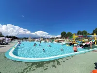 Sisan Family Resort - Beach