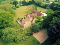 Howfield Manor Hotel Отели в г. Танингтон Витхаут