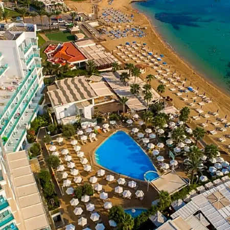 Vrissaki Beach Hotel