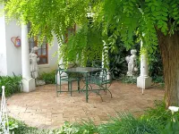 A Tapestry Garden Guest House