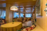 Hotel Alla Posta - Famiglia Pra Dal 1866 a Caprile - breakfast