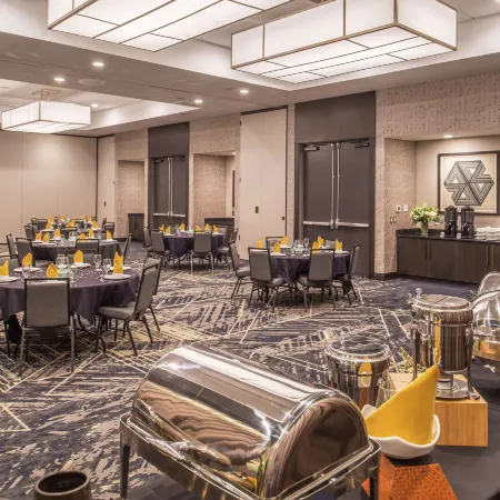 DoubleTree by Hilton Lafayette East