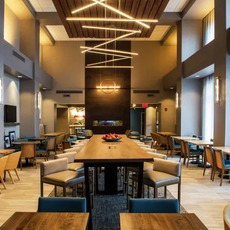 Hampton Inn & Suites Foxborough -Mansfield