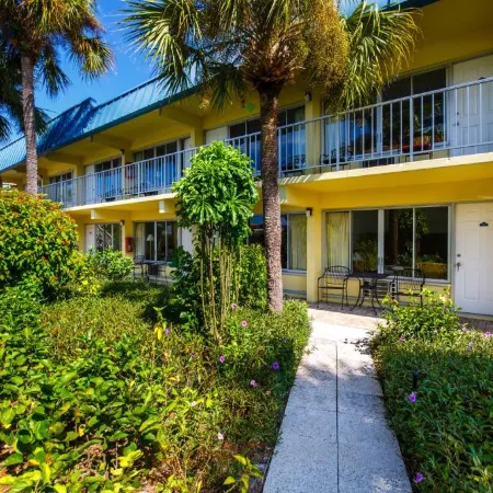 Naples Garden Inn