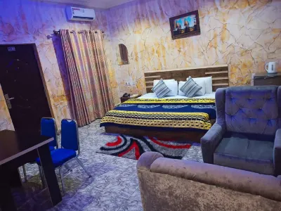 Joclarif Hotel and Suites Hotels near Suldan Mini Plaza