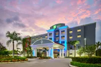 Holiday Inn Express & Suites Port ST. Lucie West Hotels in Port St. Lucie