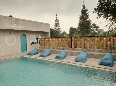 Villa Navi - When a Butterfly Sits on a Flower Hotels in Sukagalih