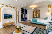 Cresanto Luxury Suites Hotels in Santorini