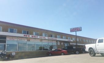 Ramada by Wyndham West Edmonton Hotel & Suites