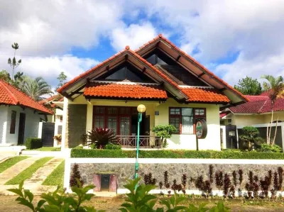 4Br Villa Lotus Puncak  Blok D-03 Hotel di Sindangjaya
