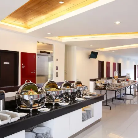 Amaris Hotel Dewi Sri