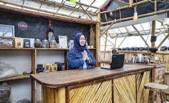 OYO Homes 90914 Eco Tourism Desa Cipada Bukit Senyum Homestay Syariah - Housity