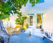 Turks Head Inne Hotels near Grand Turk Cruise Port