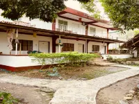 Puerto Galera Hostel