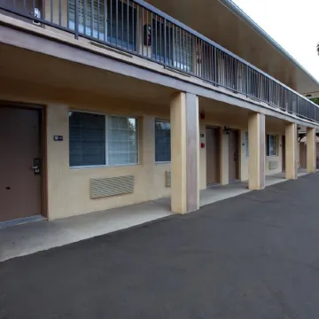 Raincross Hotel Riverside