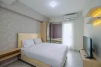 Comfy and Stylish Studio Podomoro Golf View Apartment by Travelio Hotel dekat Masjid At Taqwa Griya Alam Sentosa Blok P