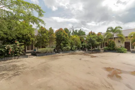 RedDoorz at Jalan Bukit Keminting