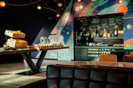 Motel One Ulm Отели в г. Ульм