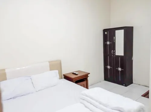 Agnes Residence Near Blok M Mitra RedDoorz