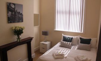 The Manchester St Petersgate - Sleeps up to 6 Close to Train Station Very Central - Housity