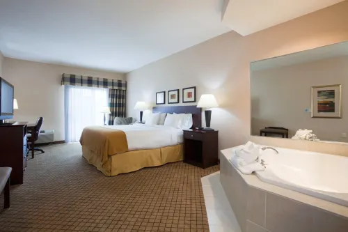 Holiday Inn Express & Suites Winona by IHG Hotels in Winona