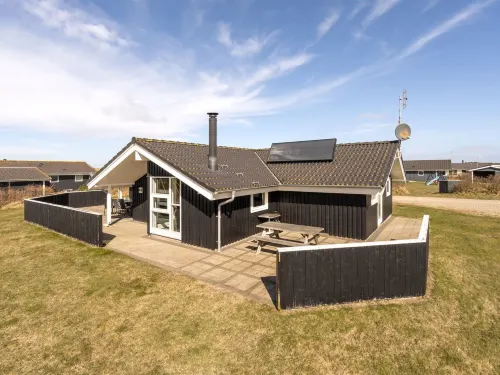 "Hildegunda" - 950m from the Sea