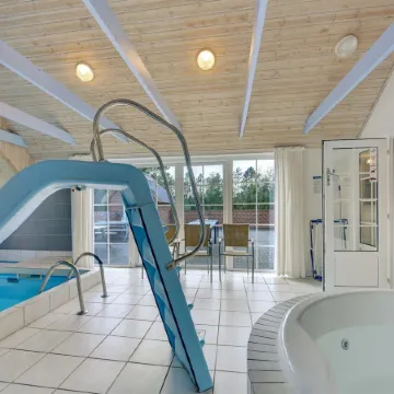 "Jorkin" - 1.8km from the Sea