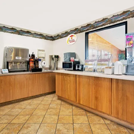 Super 8 by Wyndham Ashland