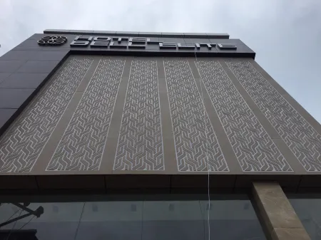 Hotel Bell Elite Отели рядом с достопримечательностью «Marina Park»