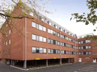 Premier Inn London Hanger Lane イーリングのホテル
