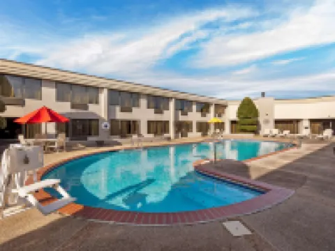 Best Western Plus Madison-Huntsville Hotel Hotels in Madison