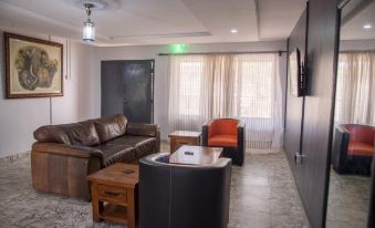 Houseproud Serviced Apartments