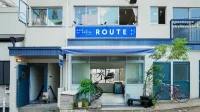 Route - Cafe and Petit Hostel Hôtels à : 