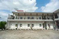 RedDoorz Syariah @ Jalan Hos Cokroaminoto Jambi Hotels in Rawa Sari